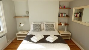 2 bedrooms, iron/ironing board, free WiFi, bed sheets