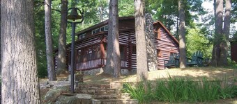 Hütte am See mit herrlicher Aussicht, Au��ergewöhnliche Waterfront und Motorboot.