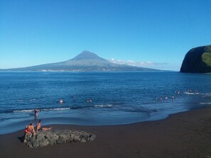 Beach nearby - Azores Beach Home, 3 bedroom/2 bath, Faial Island , 2nd Floor. 3534/AL (Horta)