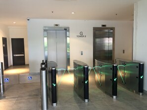 Unclassified image, 4 of 17, button