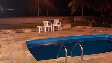 Piscina interna, piscina externa