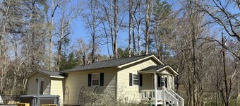 Secluded and Serene Family Home near the Pisgah Forest & Blue Ridge Parkway