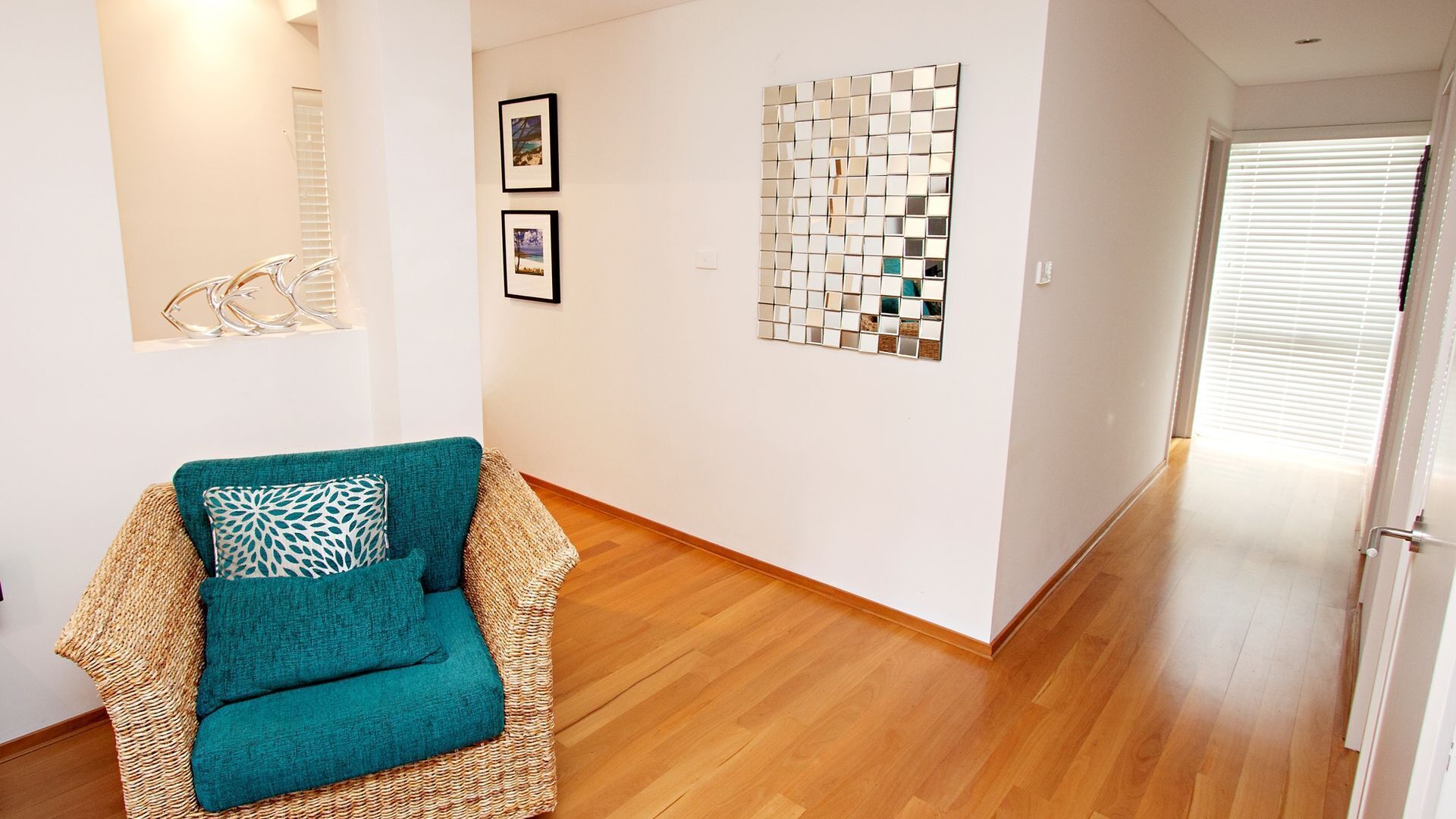 Delphinius @ Bay View Centro central location (STRA6281YD6RXU28) — image 2