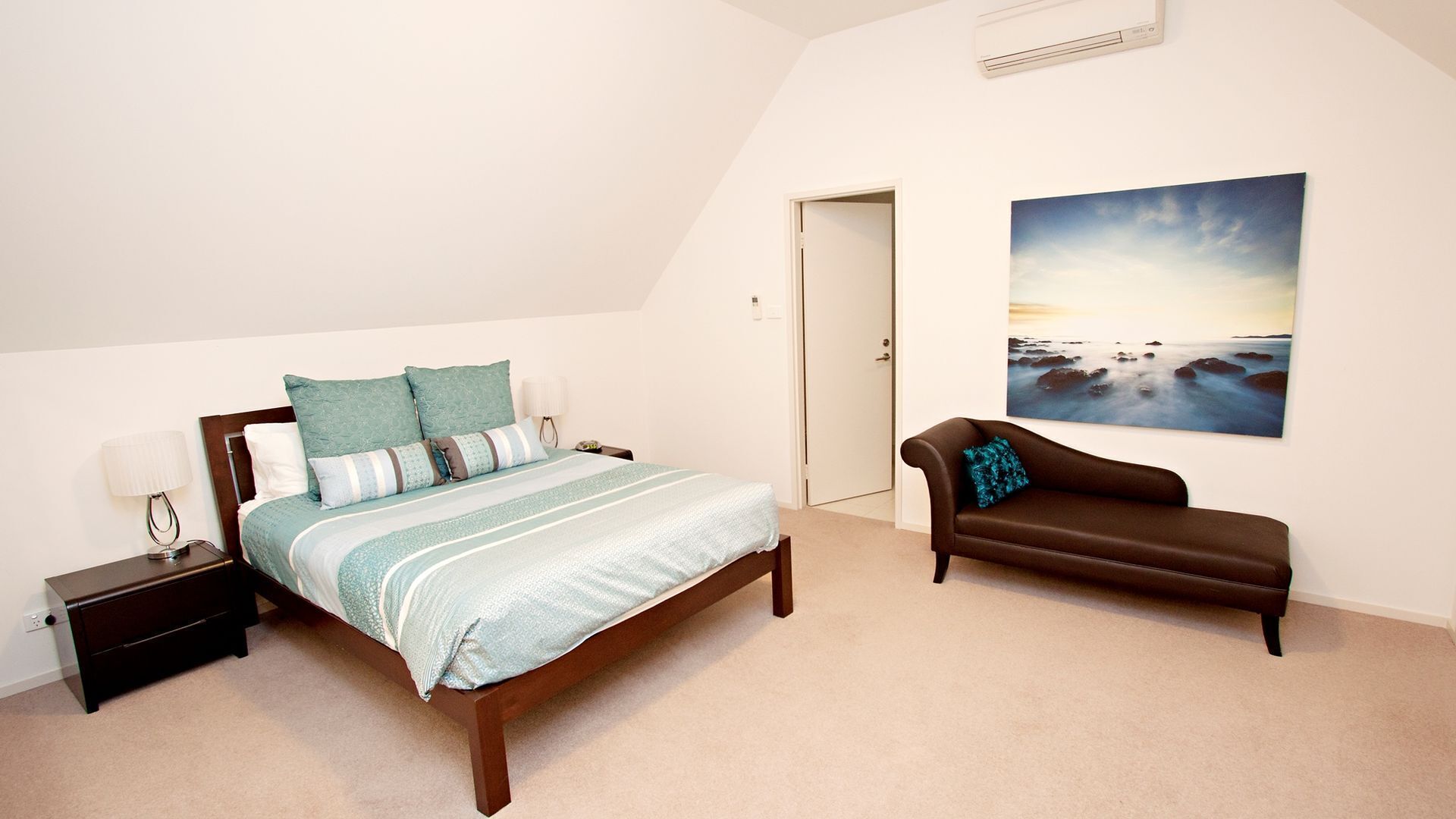 Delphinius @ Bay View Centro central location (STRA6281YD6RXU28) — image 10