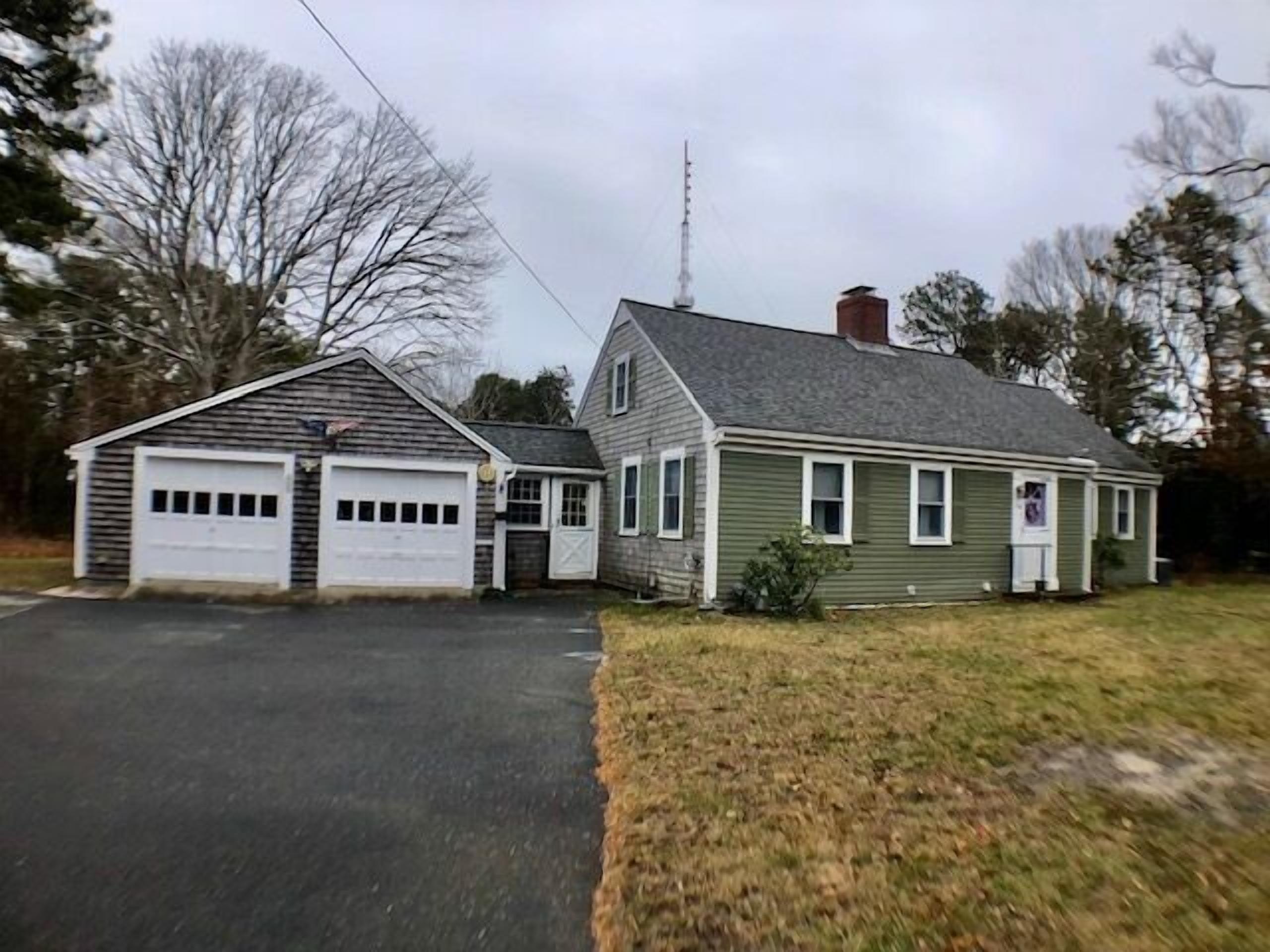 Spacious 4BR - Stroll to Seagull Beach (1573)