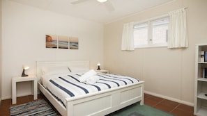 3 slaapkamers, een strijkplank/strijkijzer, beddengoed