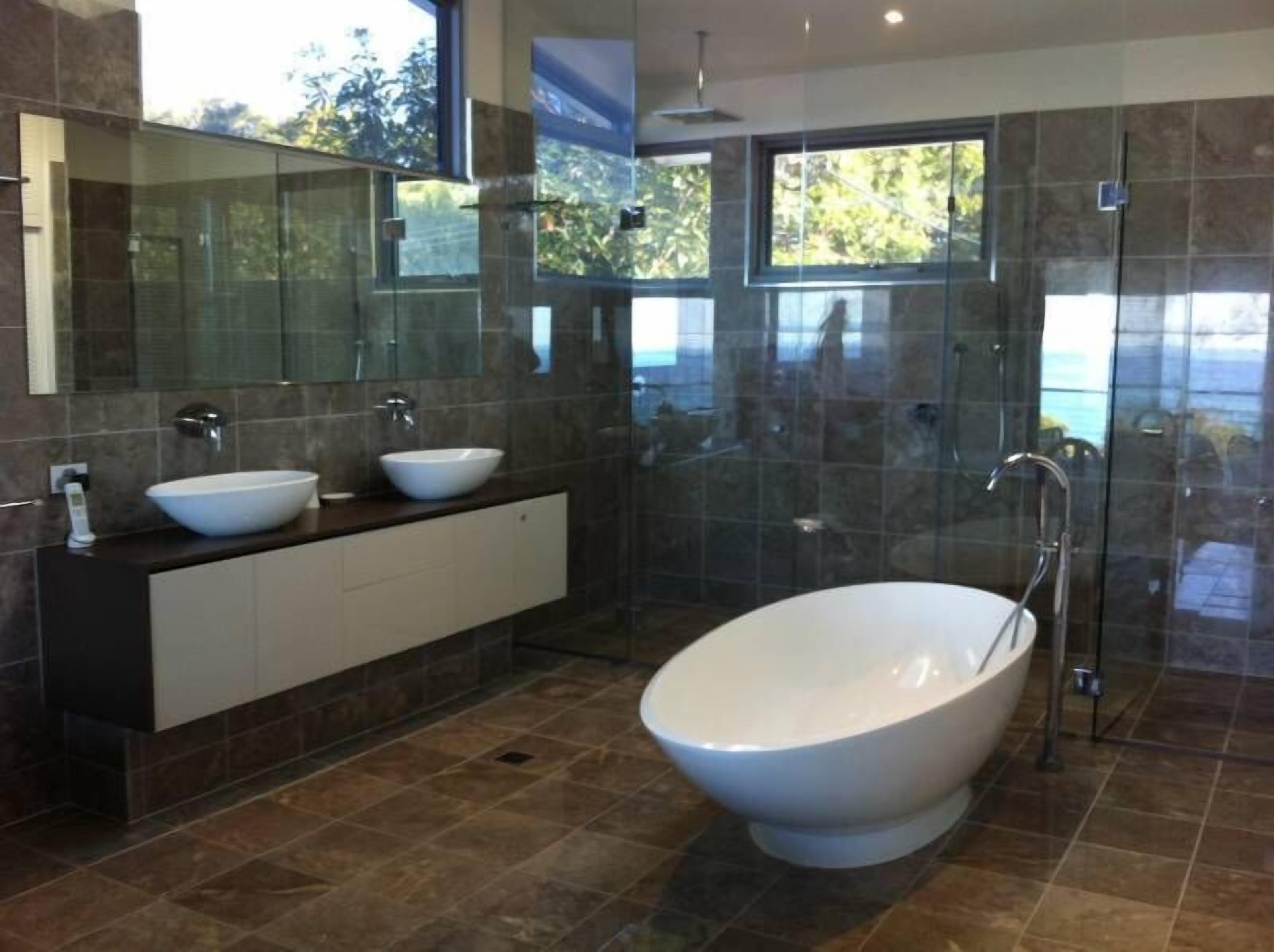 Douche, serviettes fournies