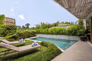 Outdoor pool, pool loungers