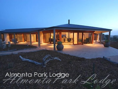 Almonta Park Lodge