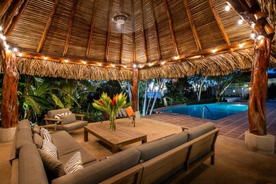Luxury Beachfront Retreat Perfect for Family Groups/Retreats/Events 9-10BR/10 BA