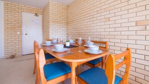 Dining - Golden Shores Unit 3, 21 Landsborough Parade (GOLDEN BEACH)