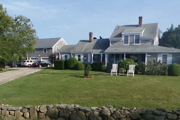 The Main House, front view (listing is for 2 rooms only)