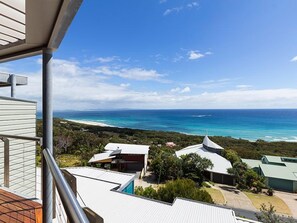 Property grounds - Panoramic ocean and beach views from this beautifully appointed two... (Point Lookout)