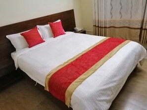 18 camere