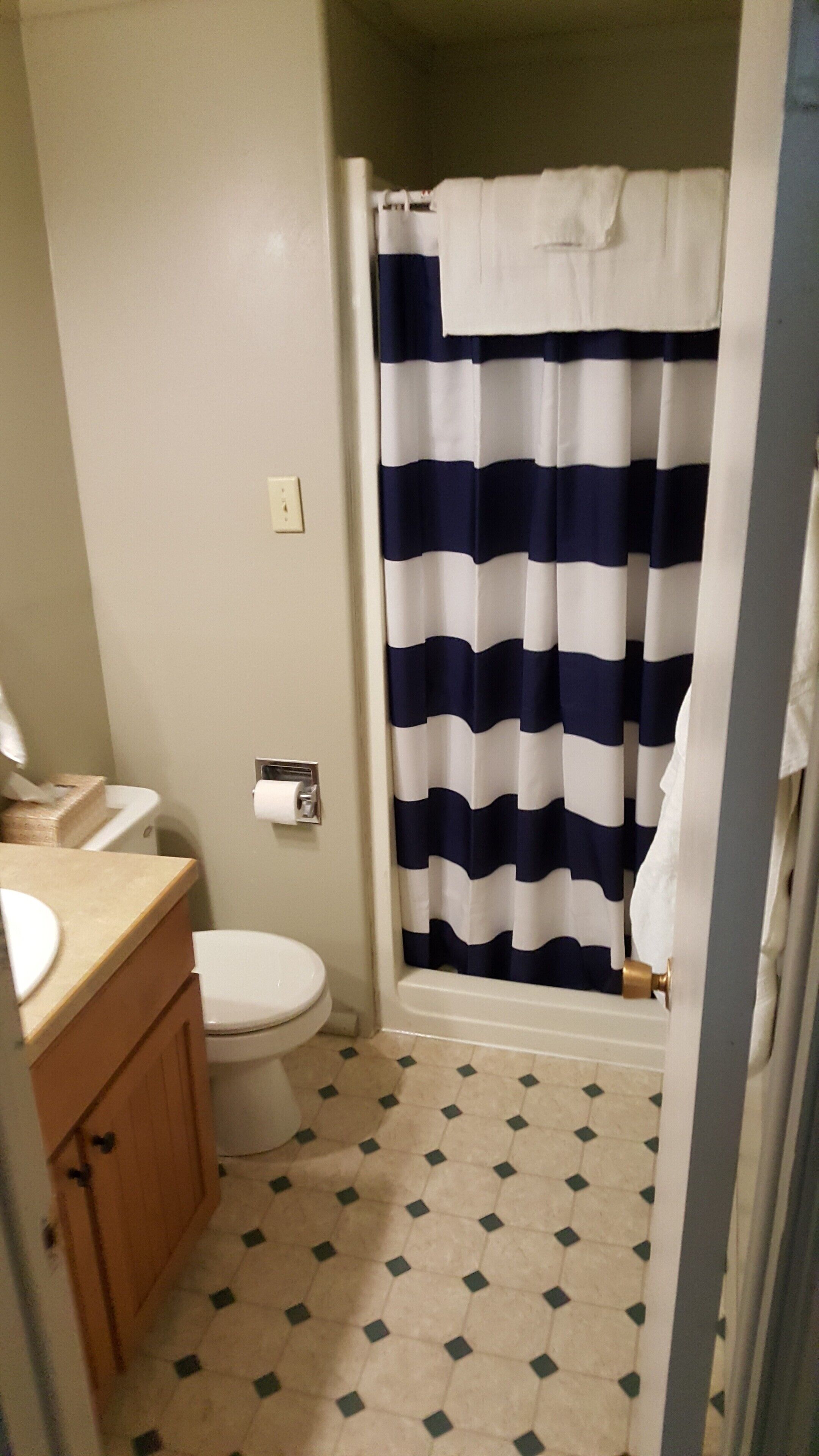 Amazing relaxing get-away home on the Snake River with river view and boat dock.