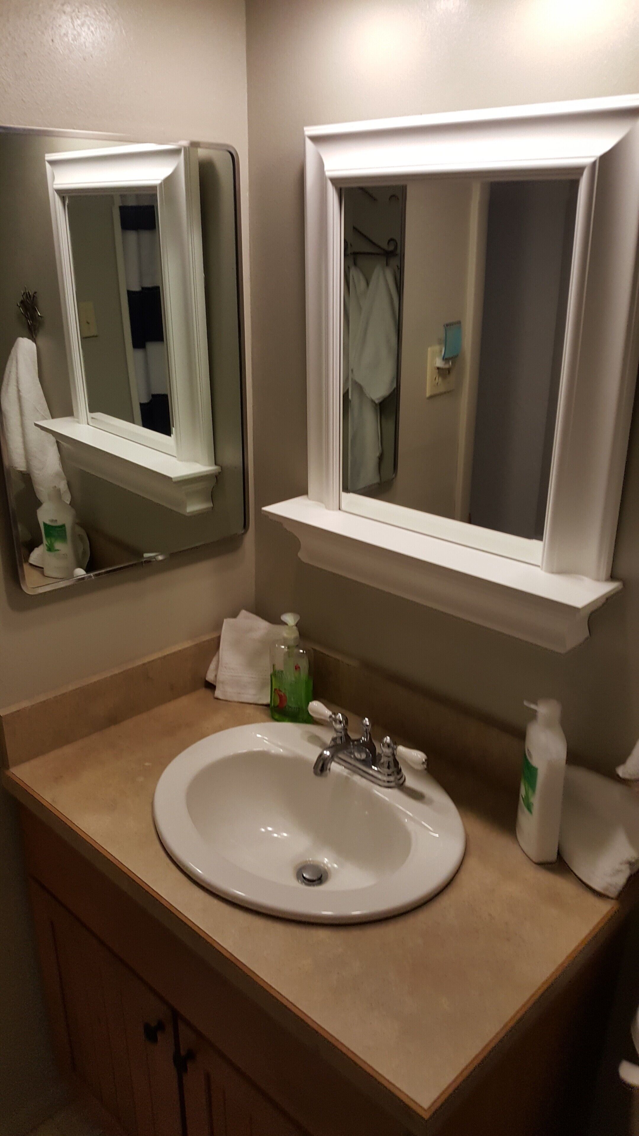 Amazing relaxing get-away home on the Snake River with river view and boat dock.