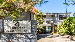 Exterior detail - 33 Degrees - Stunning Views by HolidayCo. (KILLCARE HEIGHTS)