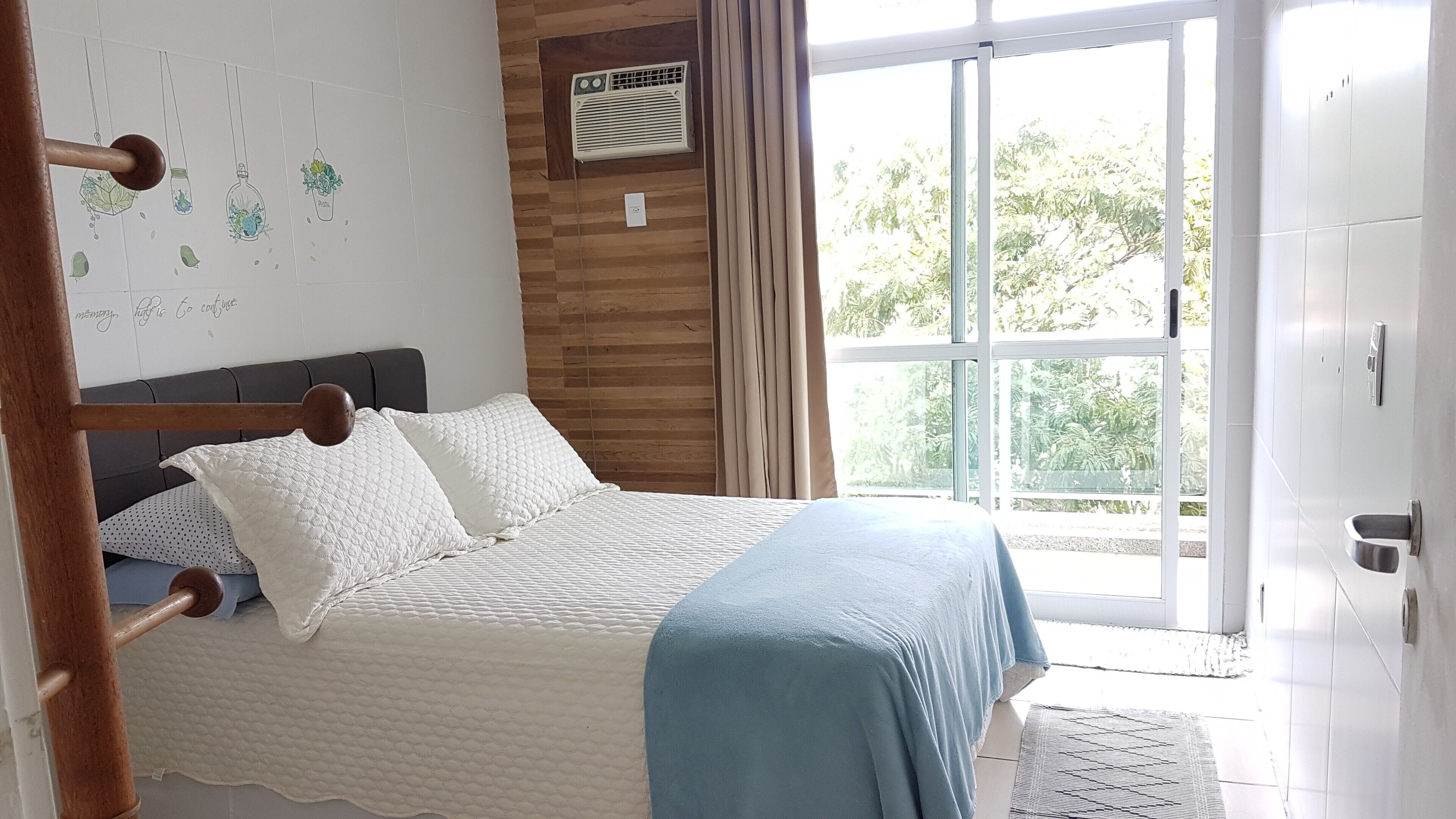 1 quarto, escrivaninha, ferros/tábuas de passar roupa, Wi-Fi de cortesia