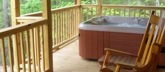 Treetops Cabin-Peaceful 1BR 20-Acre Rural Retreat-HotTub-WiFi-Near Asheville