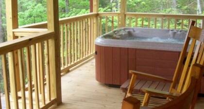 Treetops Cabin-Peaceful 1BR 20-Acre Rural Retreat-HotTub-WiFi-Near Asheville