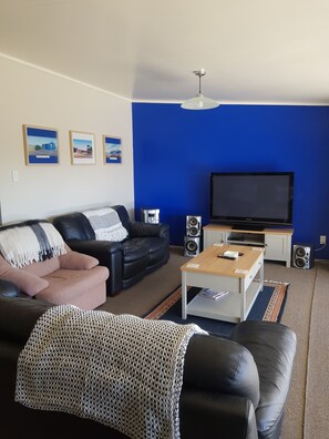 Fernseher, Stereoanlage