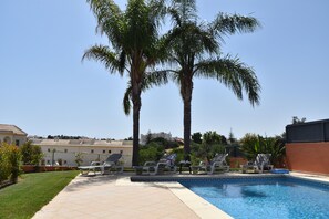 Piscine extérieure, piscine chauffée