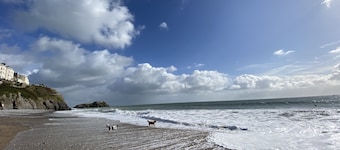 Colby Cottage, Wynd Hill Hideaway - walk to coast path, beach and pub!