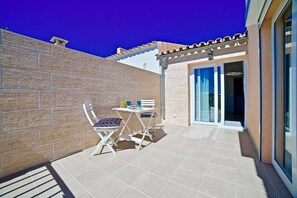 Outdoor dining - CASA YOKO a charming loft located in Ses Salines (Ses Salines)