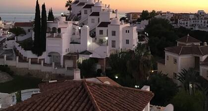 Beautifully appointed and recently refurbished, 2 bed penthouse apartment.