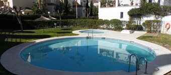 Beautifully appointed and recently refurbished, 2 bed penthouse apartment