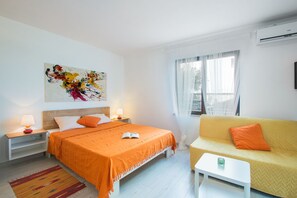 Free WiFi, bed sheets - Pula M & D yellow with garden (Pula)