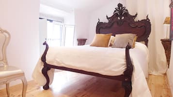 3 bedrooms, iron/ironing board, Internet, bed sheets