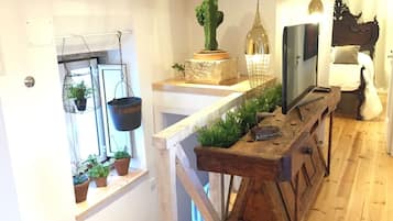 3 bedrooms, iron/ironing board, Internet, bed sheets