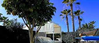 Stunning detached villa with sea view, beautiful landscaped gardens,  A/C & wifi