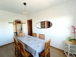 Dining - Stunning detached villa with sea view, beautiful landscaped gardens,  A/C & wifi (PLAYA BLANCA)