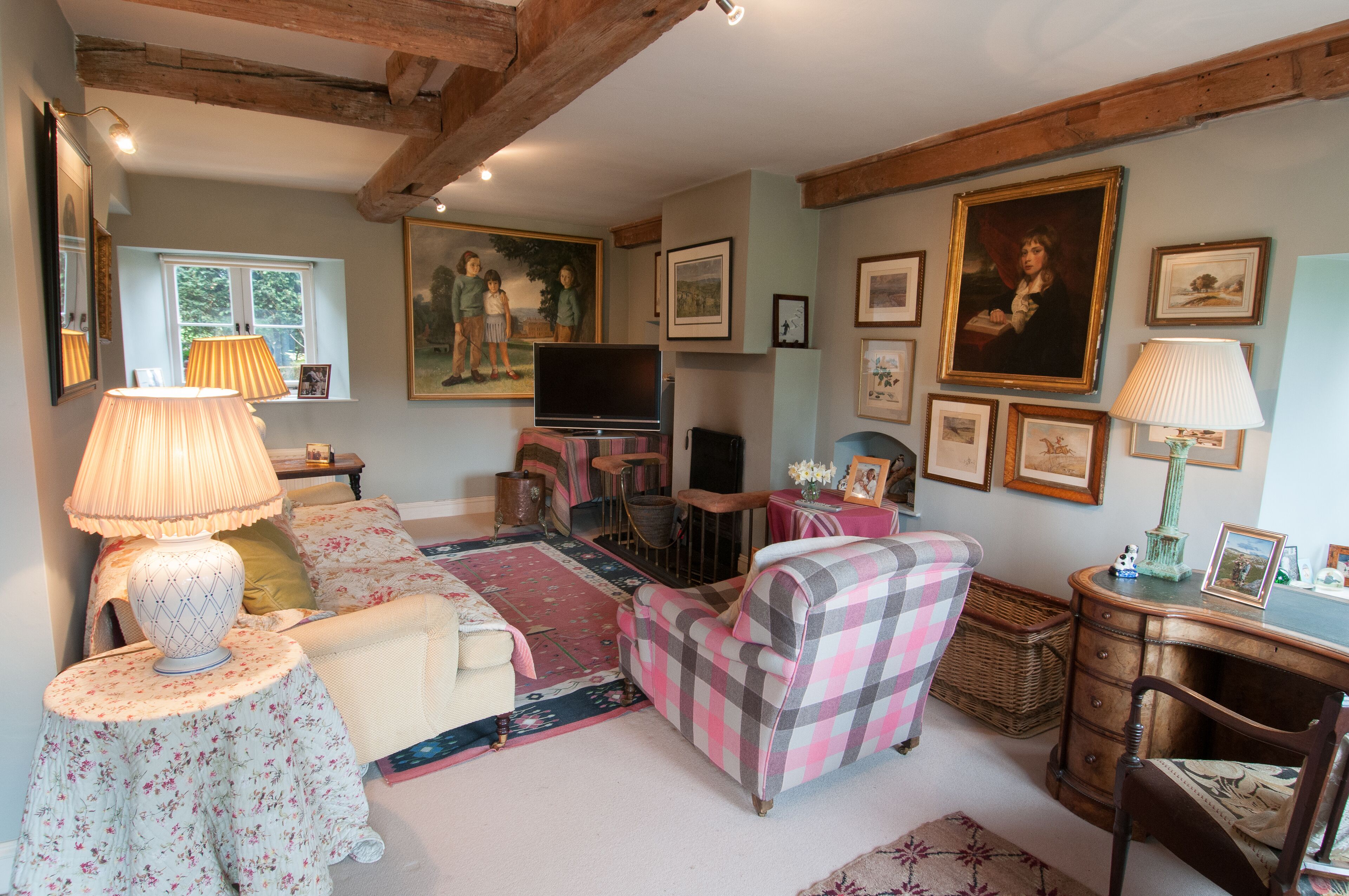 Gorgeous Little Mill House set in 5 acres of garden