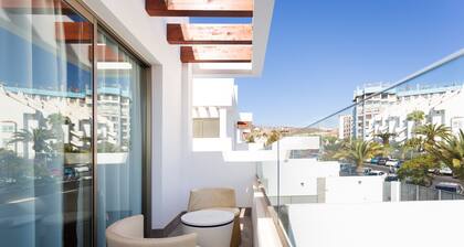 Luxusvilla mit Klimaanlage und eigenem Pool in Los Cristianos