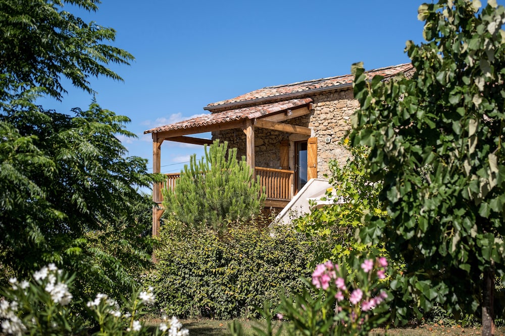 La Magnanerie - Fantastic views, perfect base for the Ardeche and Chazzezac