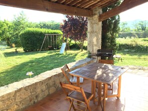 Outdoor dining -  New! Charming stone house with private swimming pool in an idyllic setting (Beaulieu)