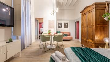 Wine Apartments Florence Suite Vernaccia | 1 quarto, roupas de cama de algodão egípcio, roupas de cama premium