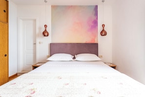 7 bedrooms, in-room safe, iron/ironing board, WiFi