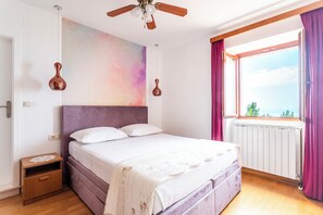 7 Schlafzimmer, Zimmersafe, Bügeleisen/Bügelbrett, WLAN