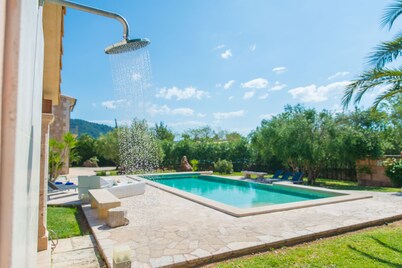 PREMIUM: GRAND AND ELEGANT VILLA