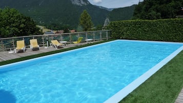 Piscine extérieure, piscine chauffée