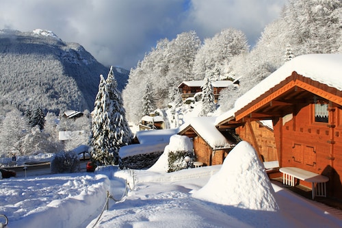 Chalet individuel avec accès piscine au coeur des Aravis