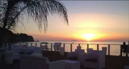 "MOTTOLA APARTMENT" GROUND FLOOR VILLA WITH TERRACE AT 200 MT FROM THE SEA