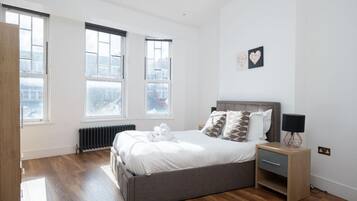 2 bedrooms, travel crib, WiFi, bed sheets