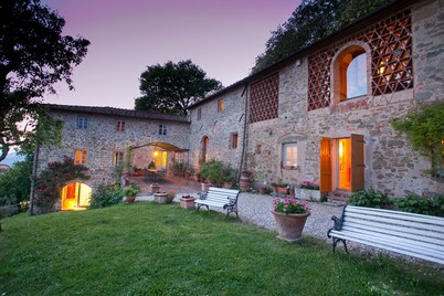 XII century farmhouse on the hills above Lucca with chef. Only local food.