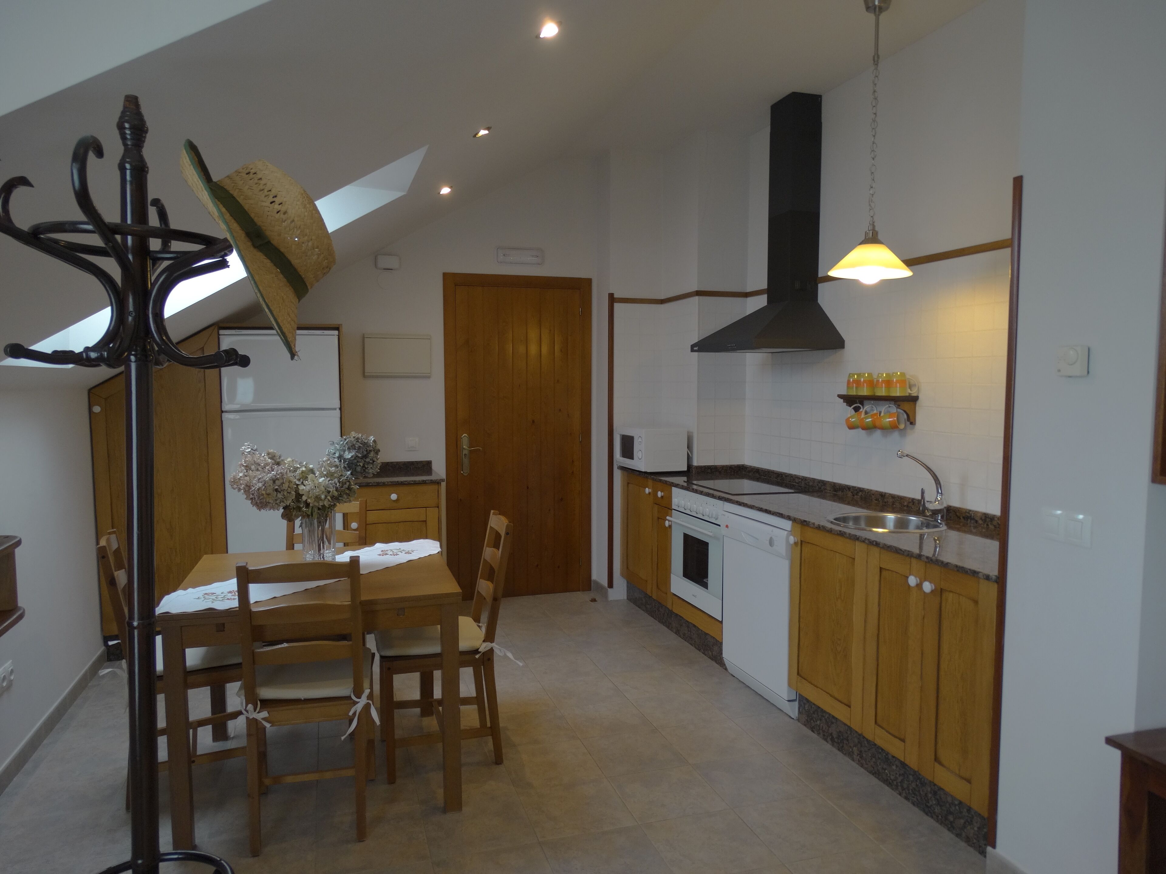 Paderne's Cross - Chestnut