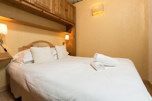 2 Schlafzimmer, Bügeleisen/Bügelbrett, Internetzugang, Bettwäsche